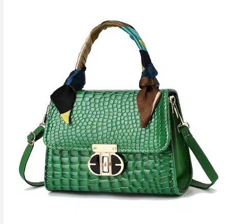 Grüne Kroko-Handtasche mit Tuch-Henkel 👜