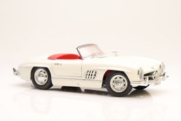 Burago Mercedes 300 SL Modellauto 1/18