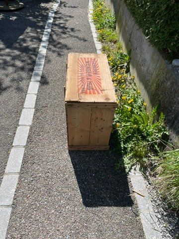 Caisses de transport: Grosse Holzkiste – D'occasion à Forch par ESELSTEIN 2