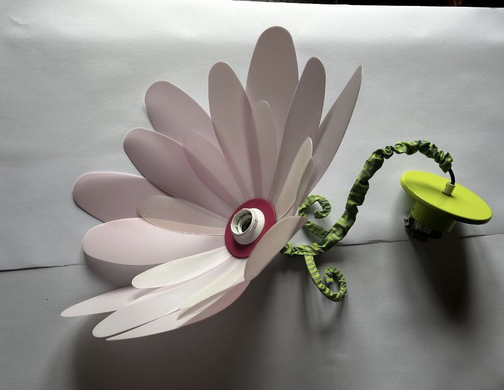Lampadari & plafoniere: suspension lumineuse en forme de fleur – Usato da Winterthur venduto da giu_qry7 2