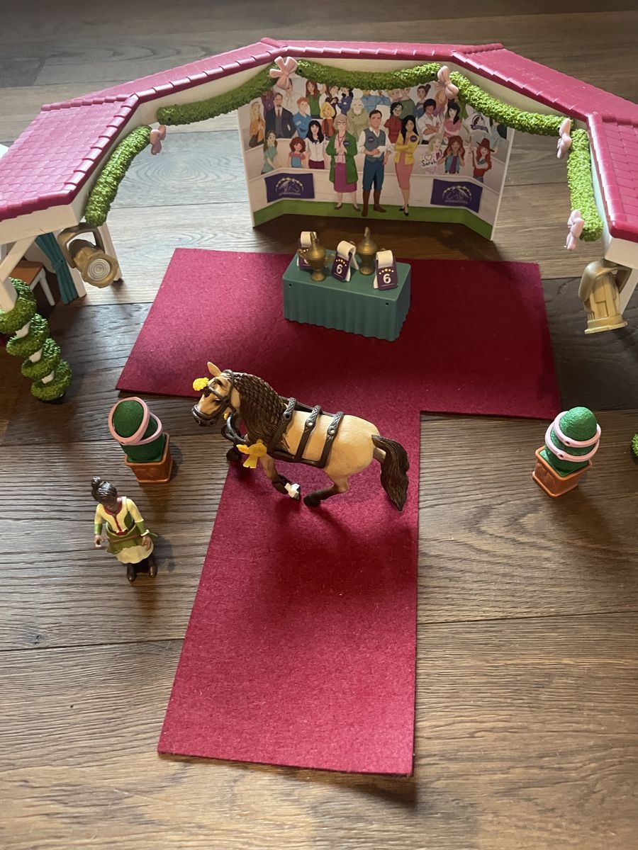 Schleich Spielzeuge: Schleich 42466 Grosse Pferdeshow – Gebraucht aus Meiringen von Maersk 3