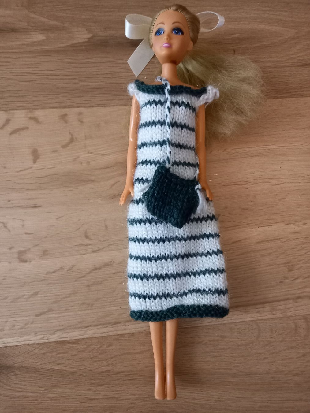 Bambole: Puppe mit selbst gestricktem Kleid – Nuovo (secondo la descrizione) da Aarburg venduto da chregi79 2