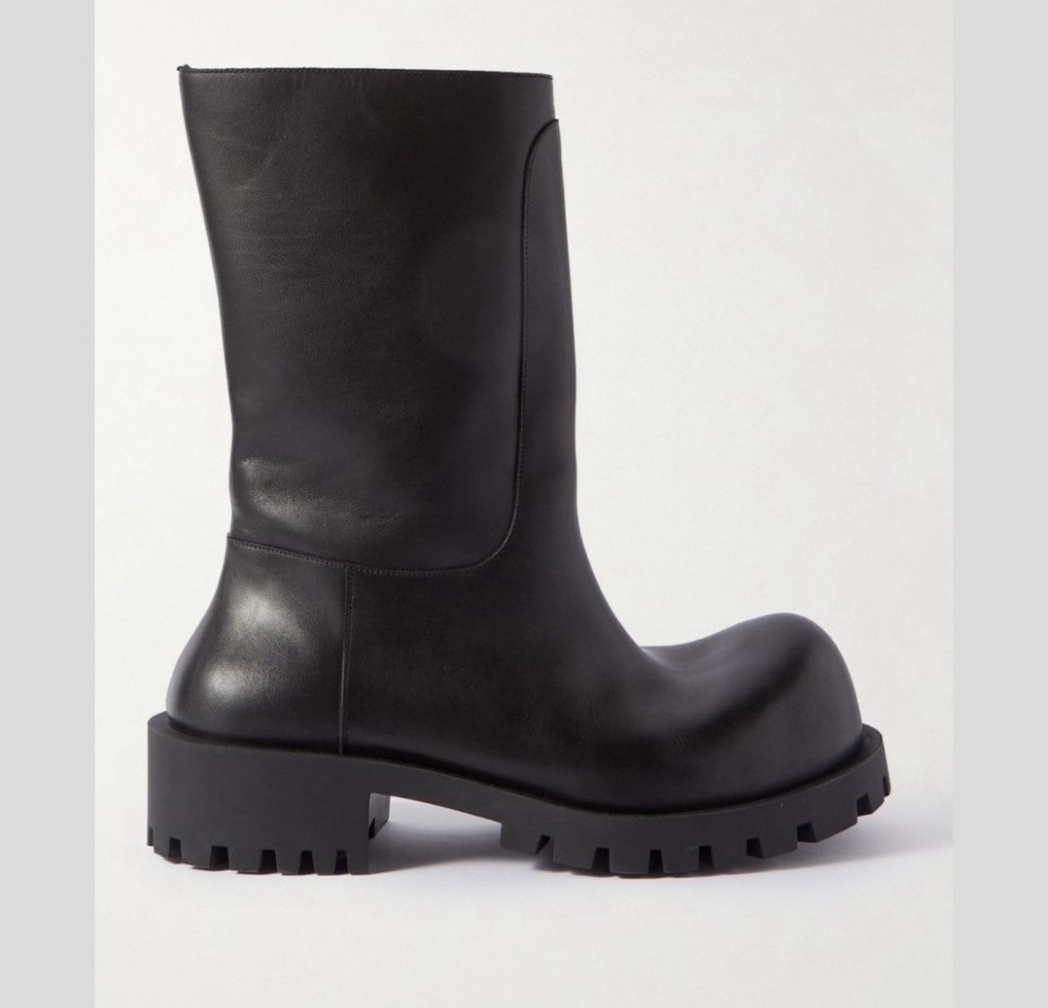 Balenciaga Scarpe da uomo: Balenciaga Hummer Boots – Usato da Kleinandelfingen venduto da hir_klaf