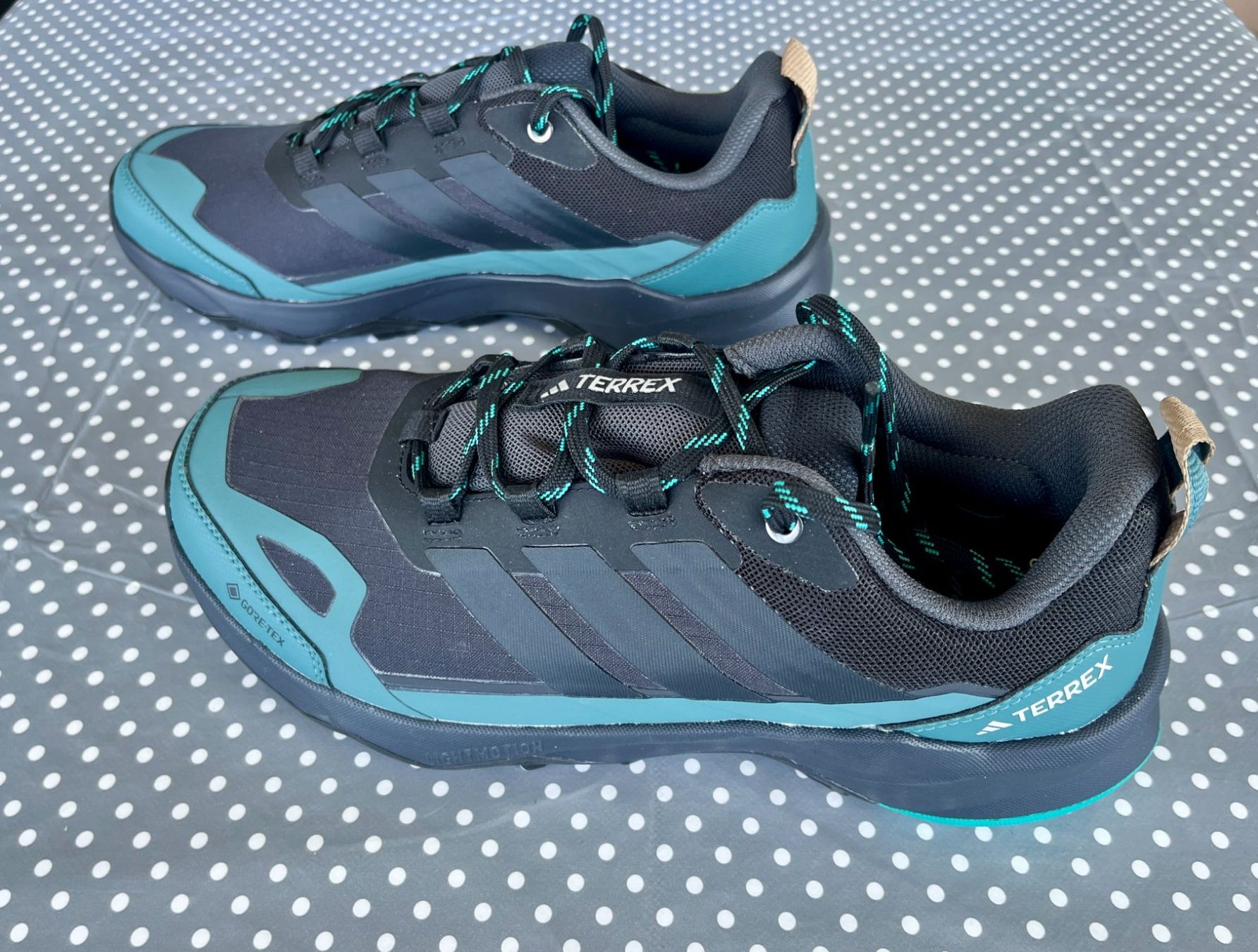 Adidas Herrenschuhe: Adidas Terrex Wanderschuhe Gore-Tex Grösse 42 neu – Neu (gemäss Beschreibung) aus Zürich von Dmbz