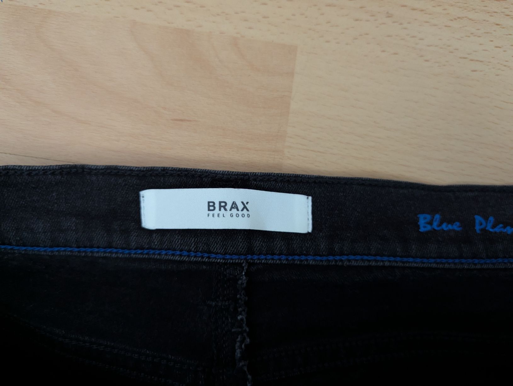 Brax Jeans: jean brax 42 noir – Usato da Montreux venduto da dem_gyt9 1