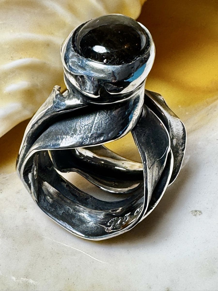 Anelli: SAFIR-RING - "Echter Sternsafir" - Designer-Ring Silber – Nuovo e nell'imballaggio originale da Rüti ZH venduto da Herzschmiede 7