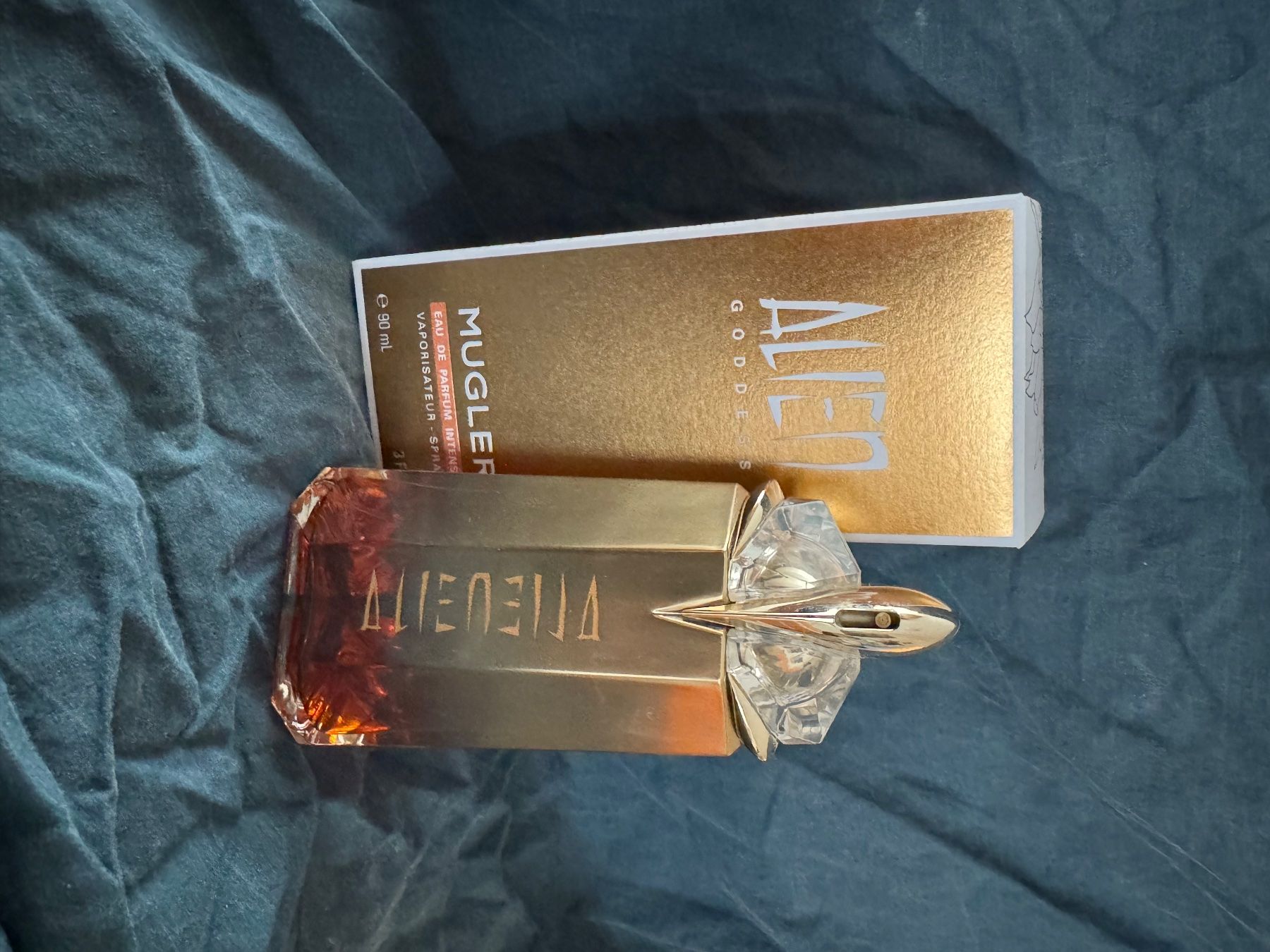Mugler Profumi & Eau de Toilette: Mugler Alien Goddess Intense Parfum 90ml gebraucht – Usato da Bözen venduto da ely_rd66