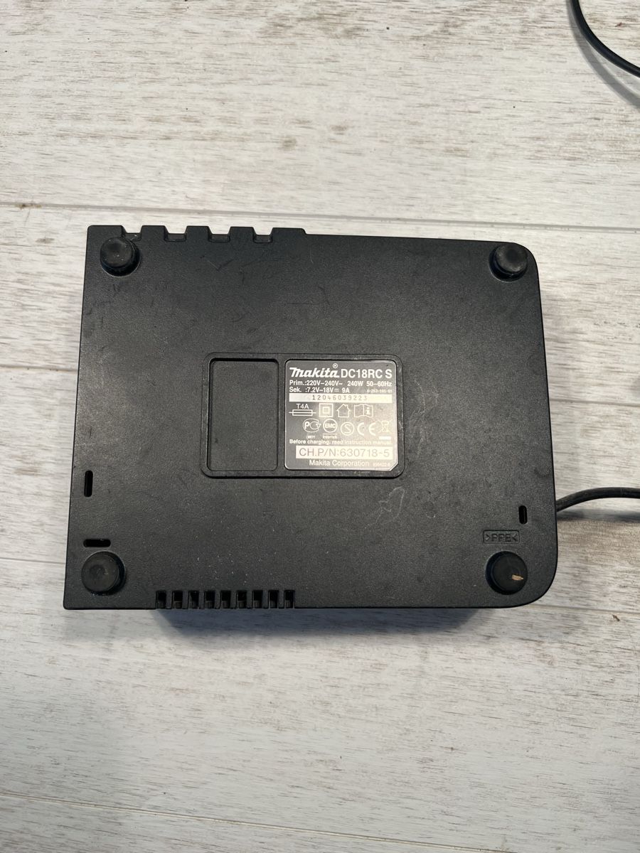 Makita Akkus & Batterien: Makita Ladegerät DC18RC – Gebraucht aus Huttwil von luk_9tdh 3