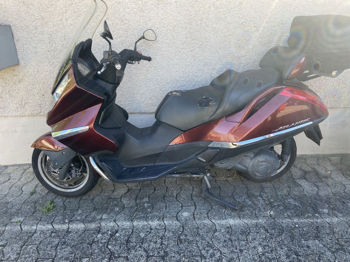 Aprilia Scooter: Aprilia Atlantik 500 – Usato da Frauenfeld venduto da lodola1961