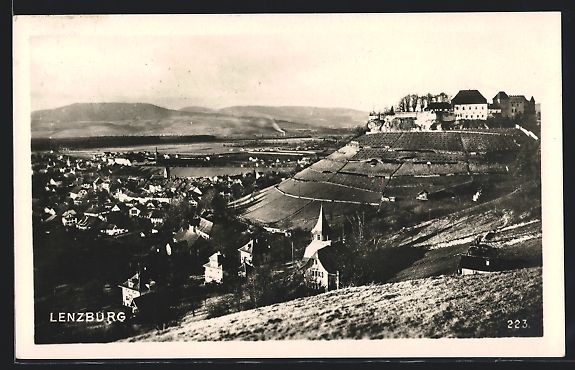 Cartoline postali: AK Lenzburg, Teilansicht mit Schloss – Usato da Berlin venduto da bartko-reher