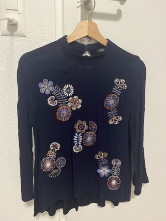 Bluse mit floralen Applikationen navy Max&Co S neu