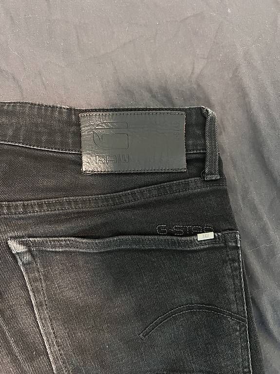 Jeans: G Star 3301 Jeans schwarz 32 – Usato da St Gallen venduto da rub_gk9g 1
