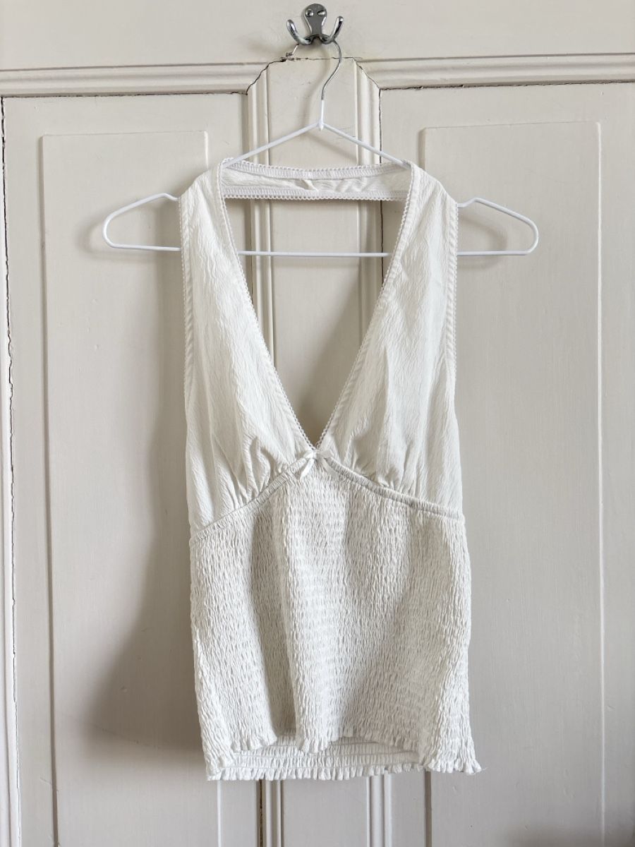Shein Tops: Shein White halter neck top - Size M – Gebraucht aus Zollikon von ely.p