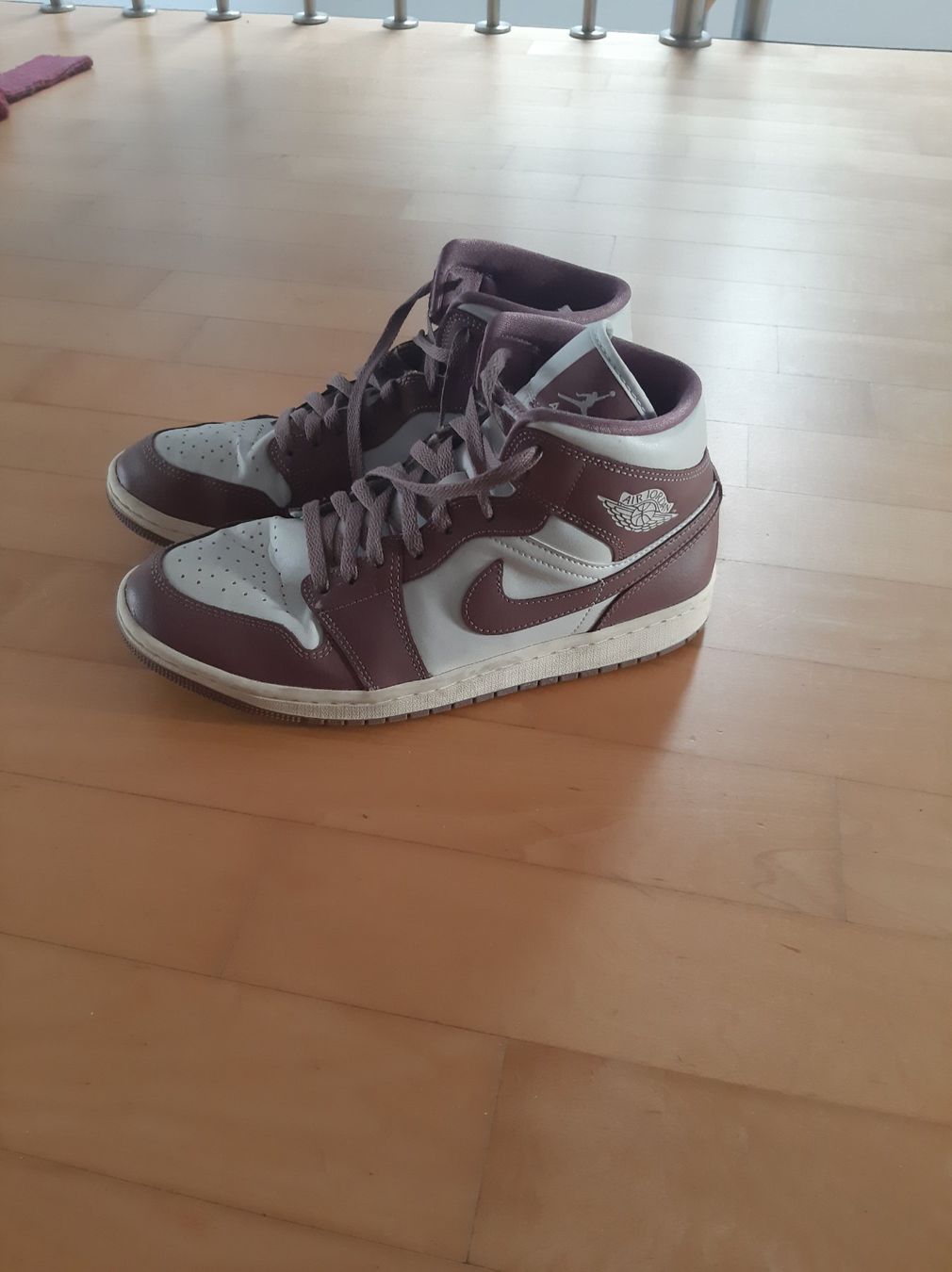 Jordan Scarpe da donna: Nike Jordan Damen 42 – Usato da Amriswil venduto da dehlia01