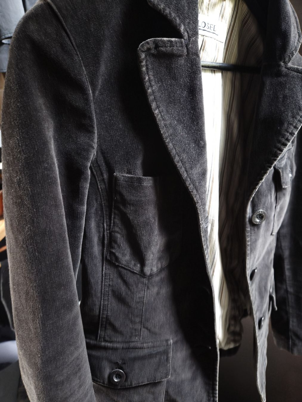 Closed Jacken: Lässiger schwarze CLOSED Samt  Blazer Jäckchen Gr.S – Gebraucht aus Geroldswil von viv_vs9r 2