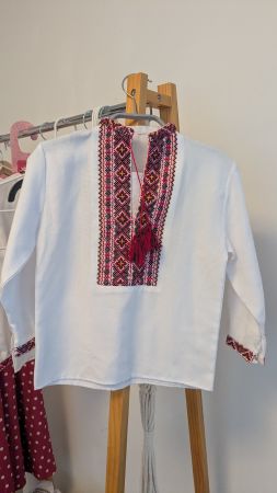 Traditionelle Stickerei-Bluse, Gr. 110, neuwertig