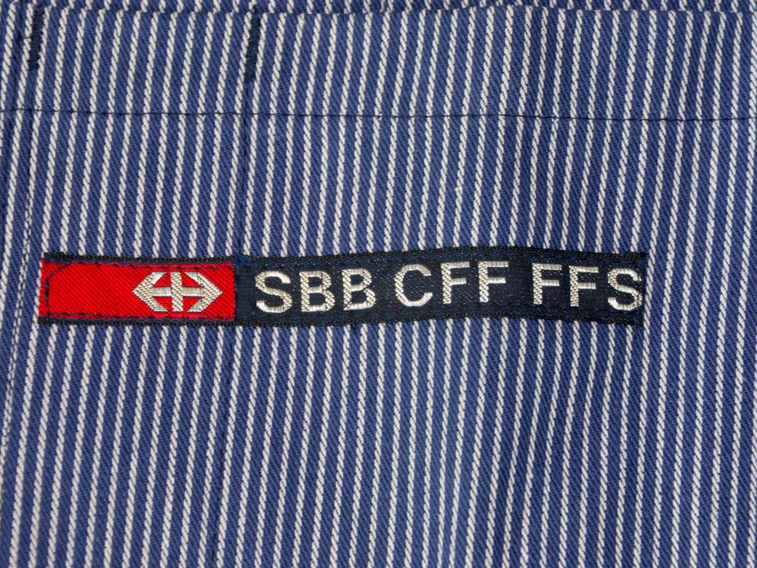 SBB/CFF/FFS Uniformi: Veste de mécanicien SBB CFF FFS rayée bleue – Nuovo (secondo la descrizione) da Grolley venduto da Nousty