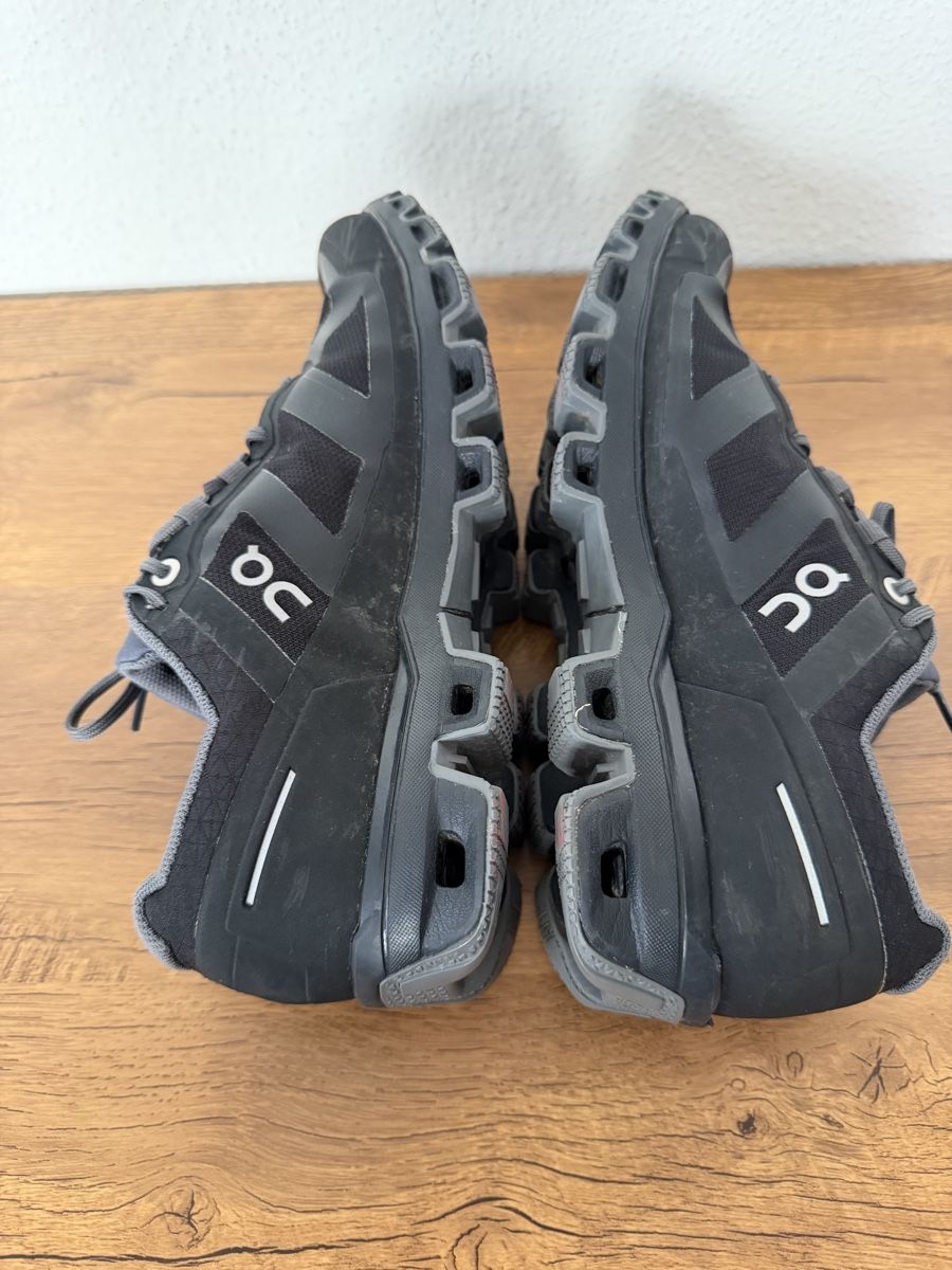 On Chaussures femmes: Chaussures On Cloudventure imperméable noir T. 38 – D'occasion à Brügg BE par Goob 5