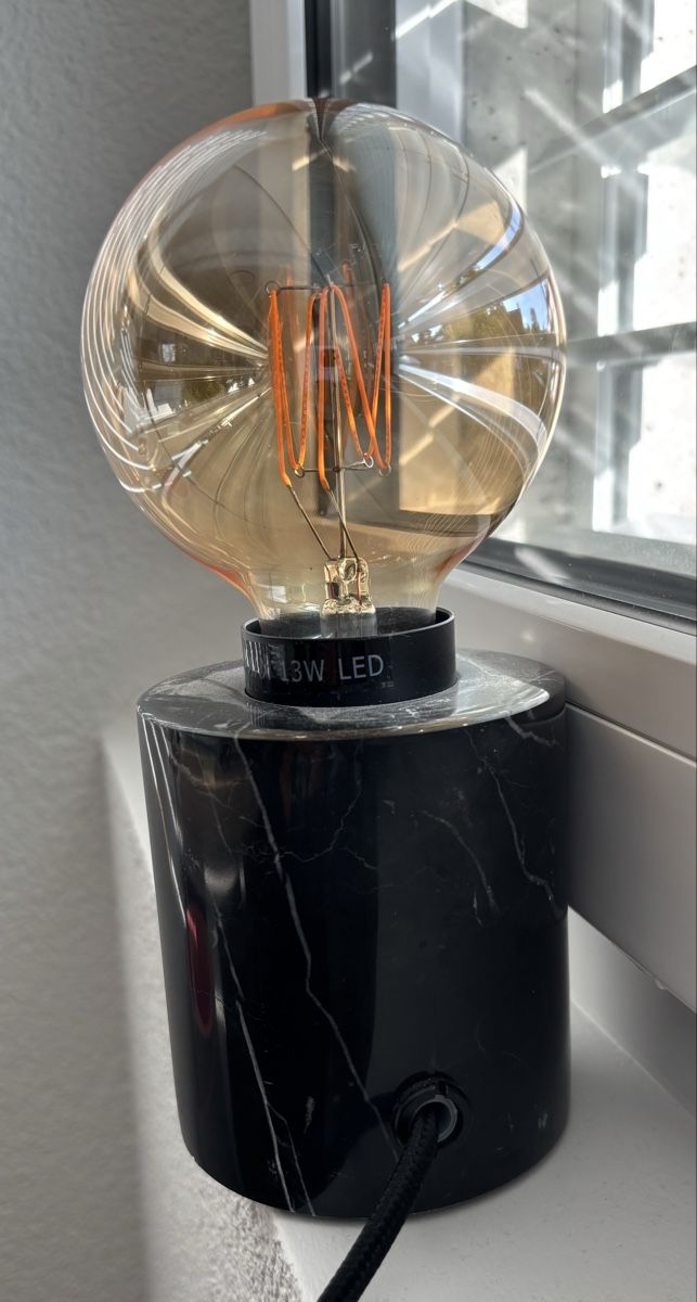 Ikea Lampade: IKEA Tischleuchte MARKFROST Marmor schwarz mit E27 LED Lampe – Usato da Oberuzwil venduto da AbigaelNK 3