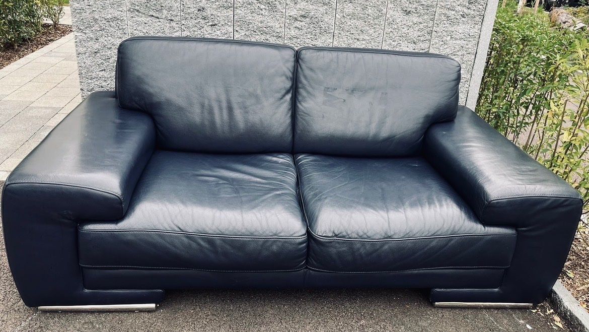 Divani: Leder Sofa Dunkel blau – Usato da Zürich venduto da Sevhan 5