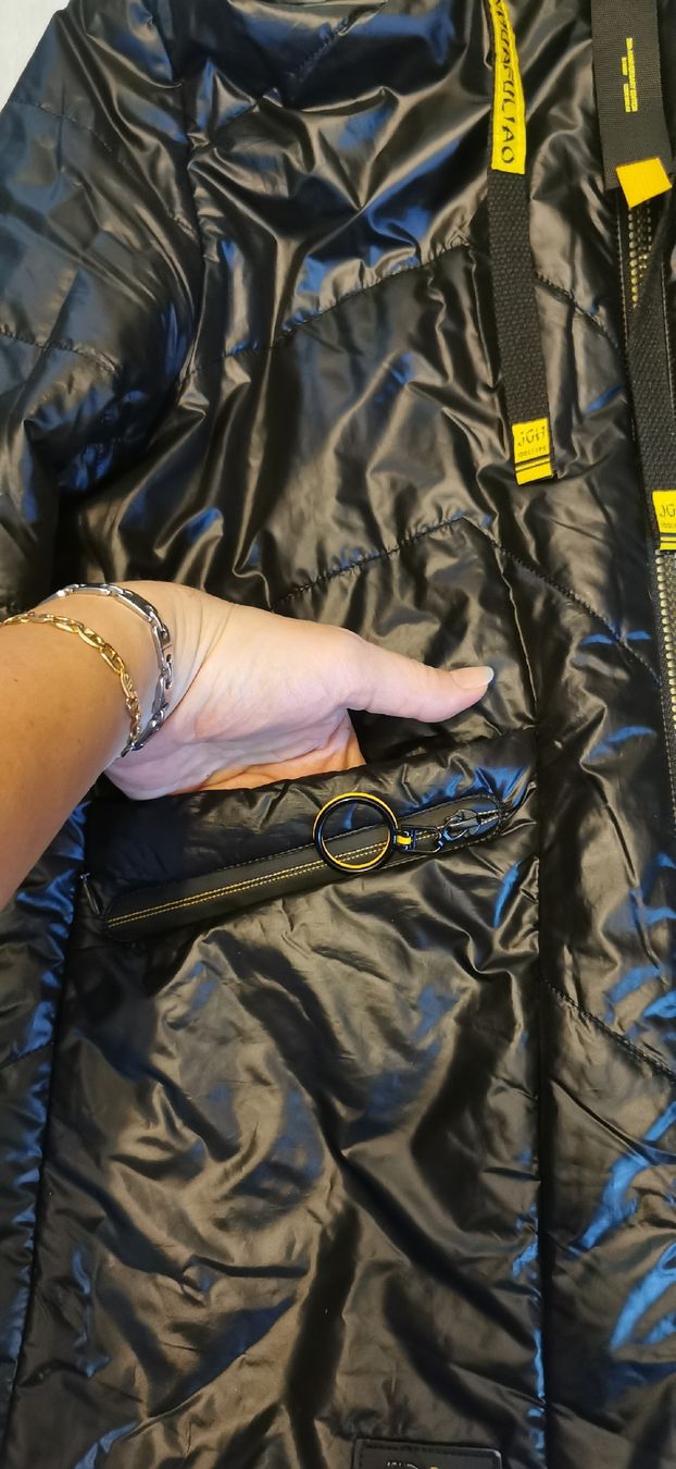 Giacche: Steppjacke/Kapuzenjacke Gr M/L – Usato da Winterthur venduto da Katyakaterina 3