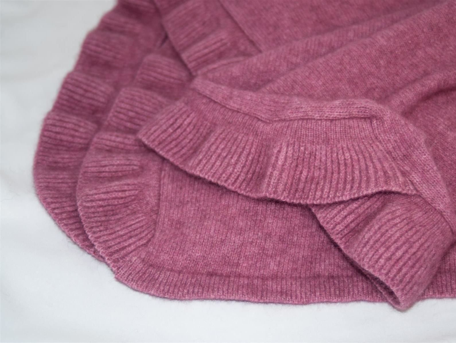Foulard & Sciarpe: Possum Schultertuch flieder mit Rüsche – Nuovo e nell'imballaggio originale da Zollikofen venduto da marys-choice 1