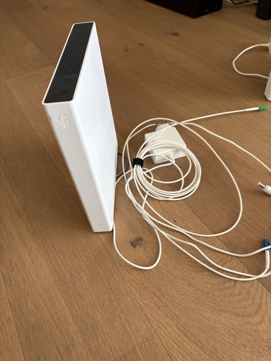 Swisscom Modem & Router: Swisscom Internet-Box 3 Router gebraucht  – Usato da Steffisburg venduto da Gretchenfrage