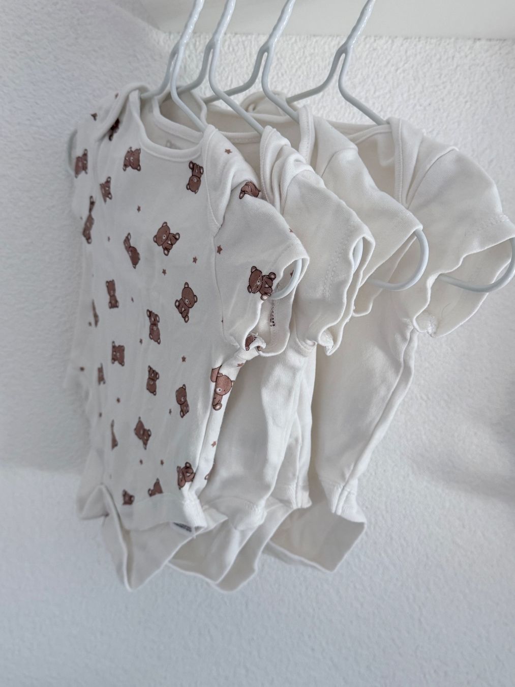 Biancheria intima: Baby Bodys kurzarm Gr. 62 Baumwolle, – Nuovo (secondo la descrizione) da Rheinfelden venduto da car_67zz