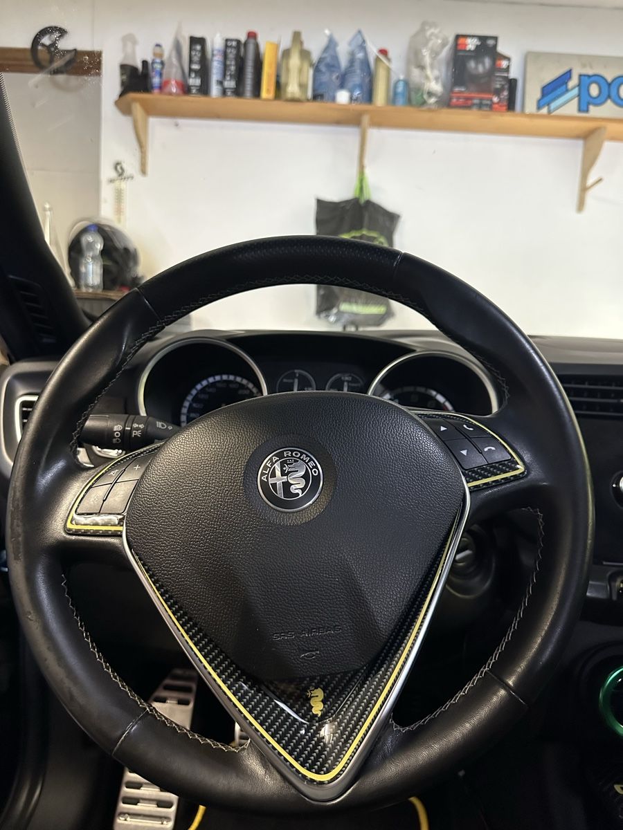 Alfa Romeo Tutti pezzi di ricambio auto: Alfa Romeo Giulietta Lenkrad – Usato da Langnau im Emmental venduto da bertoldo03