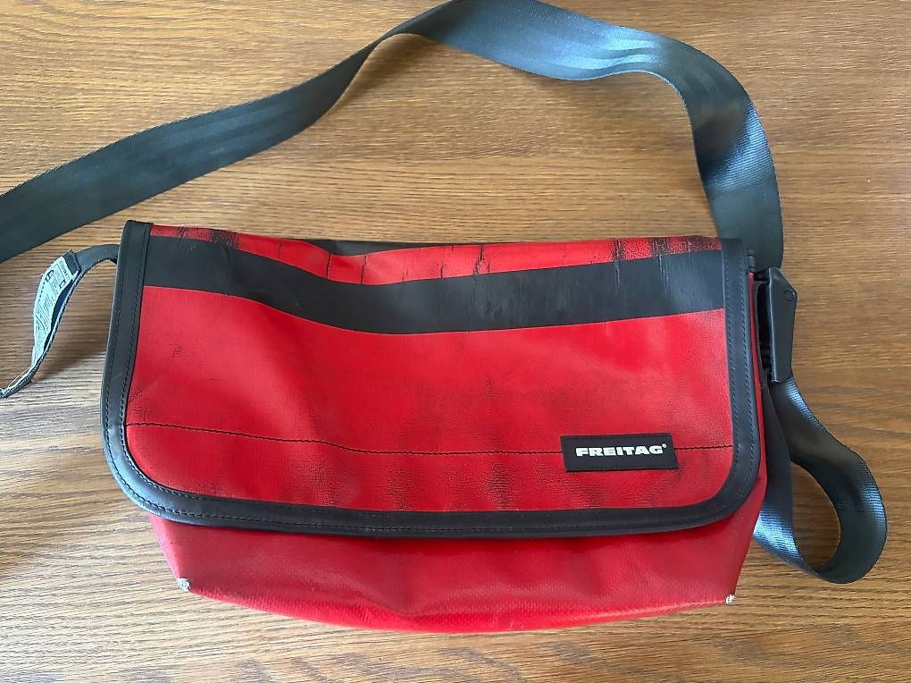 Borse: Freitag Tasche – Usato da MALANS GR venduto da the_6fqp 1