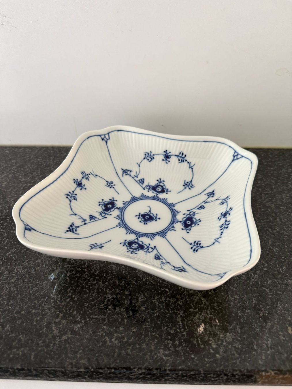 Royal Copenhagen Coupes: Royal Coppenhagen Gebäckschale – D'occasion à Schaan par ali_km9b