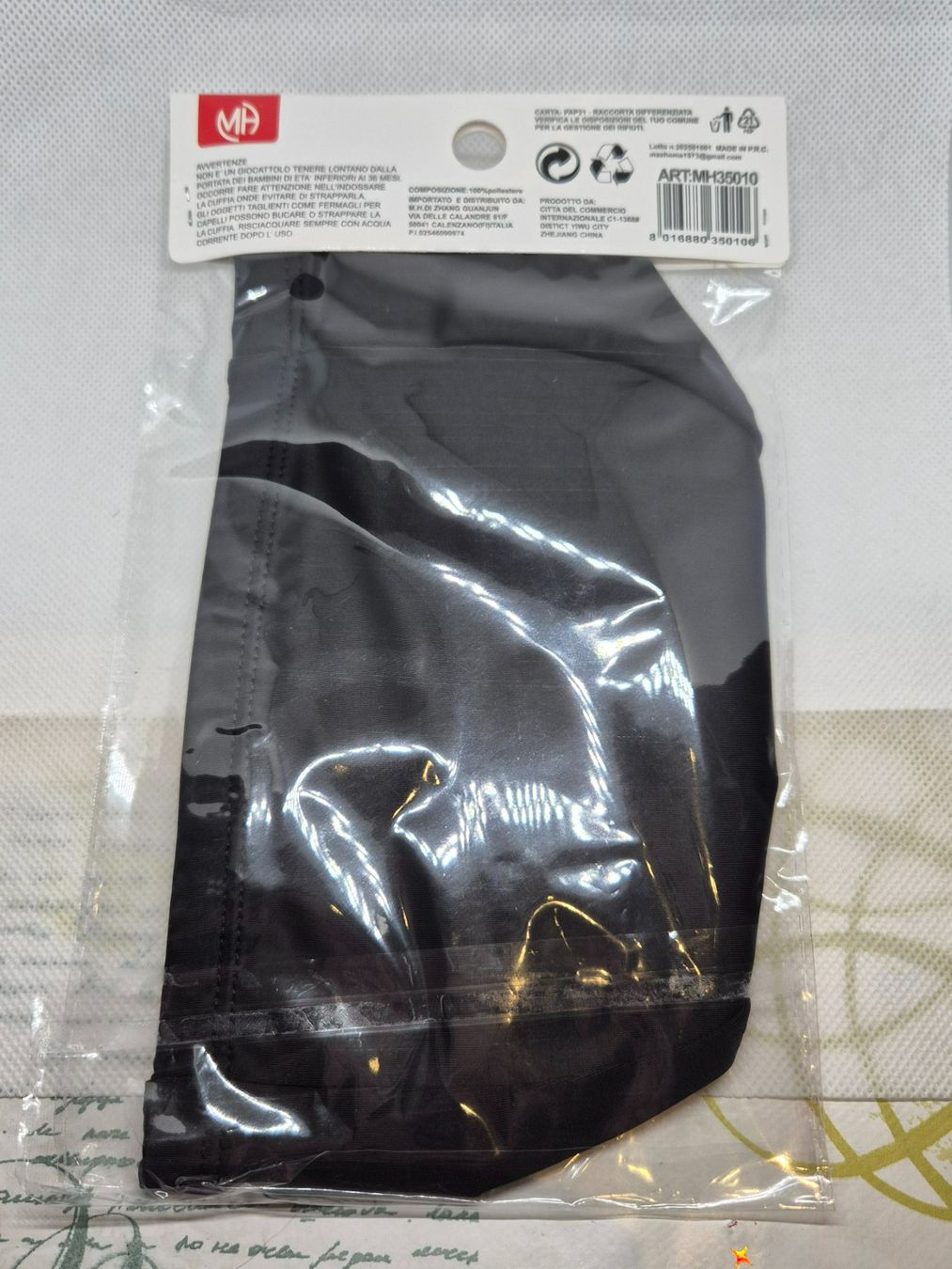 Copricapi, berretti & cappellini: MB Unisex Neue schwarze Stoff-Badekappe – Nuovo e nell'imballaggio originale da Losone venduto da bal_gfp6 2