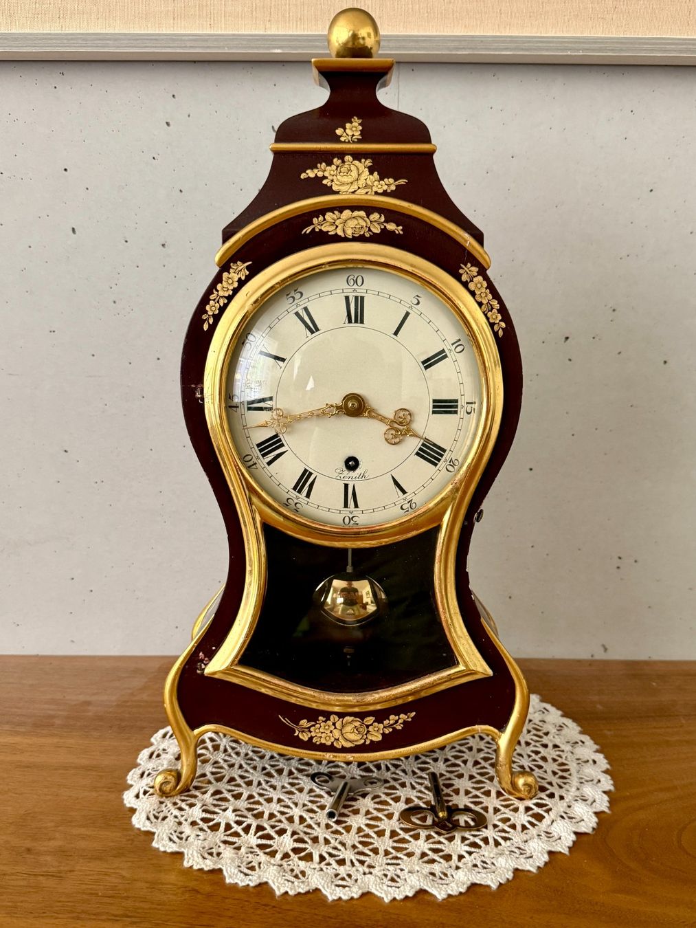 Zenith Orologi da terra & Orologi da parete: PENDULE Neuenburger Zenith sehr schön – Usato da Brütten venduto da Brummer 1