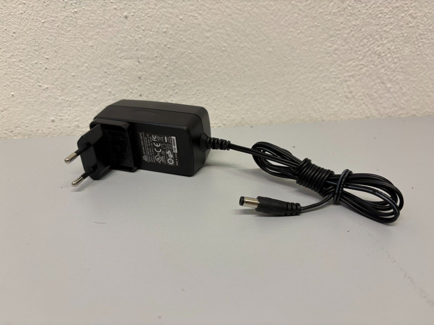 Hub & Switch: Kindermann Klick & Show K-42H Kit – Usato da Hochdorf venduto da av-electronics 8