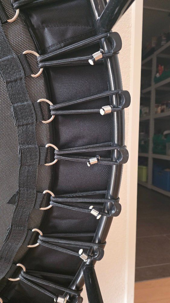 Trampolini: Trampolin "Spring & Slim" - für Dinnen und Draussen – Usato da Zufikon venduto da Elektropower 3