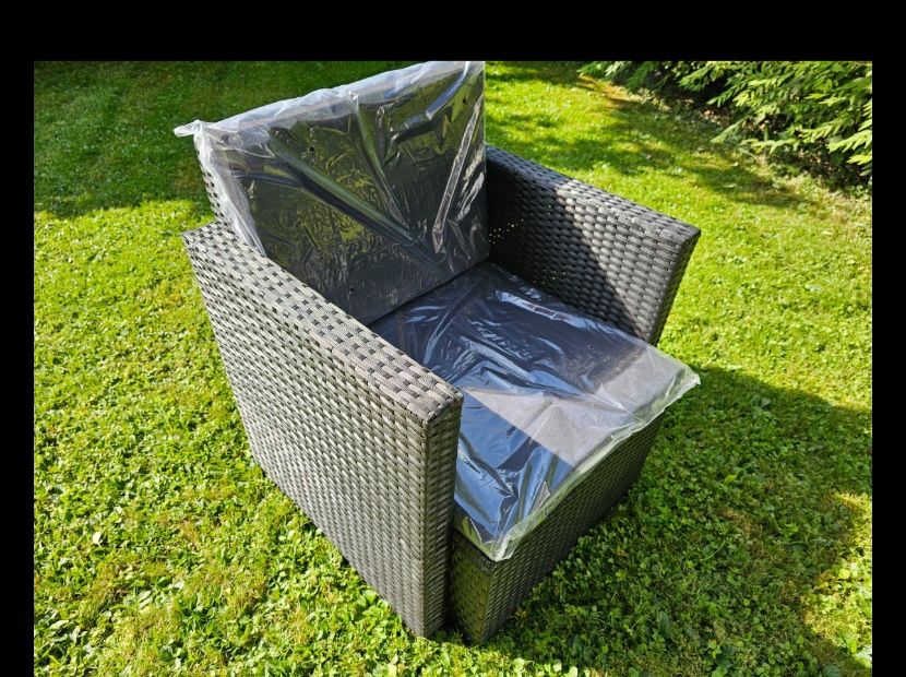 Sessel: 2Stück,Moderner Gartensessel, Polyrattan, schwarz, neuwertig – Neu (gemäss Beschreibung) aus Trübbach von -_Beat_- 1
