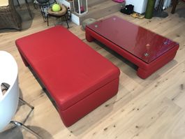 Stylischer Design Ledersitzbank u. Lederglastisch auf Rollen