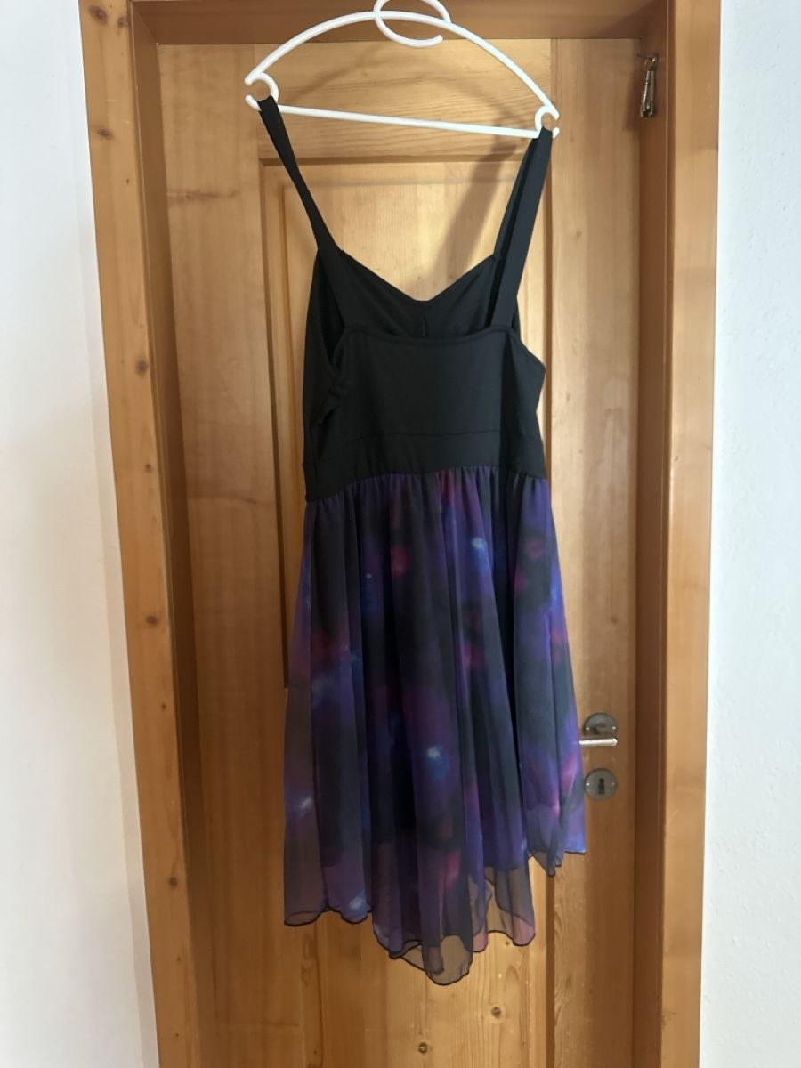Vestiti: Kleid Grösse L – Usato da Tiefencastel venduto da Dariaca 1