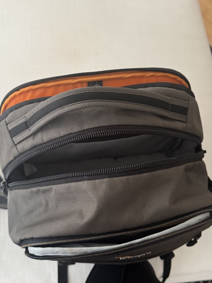 Lowepro Rucksäcke: Kamera Tasche, Lowepro – Gebraucht aus Oberwil BL von cocopalm1068 1
