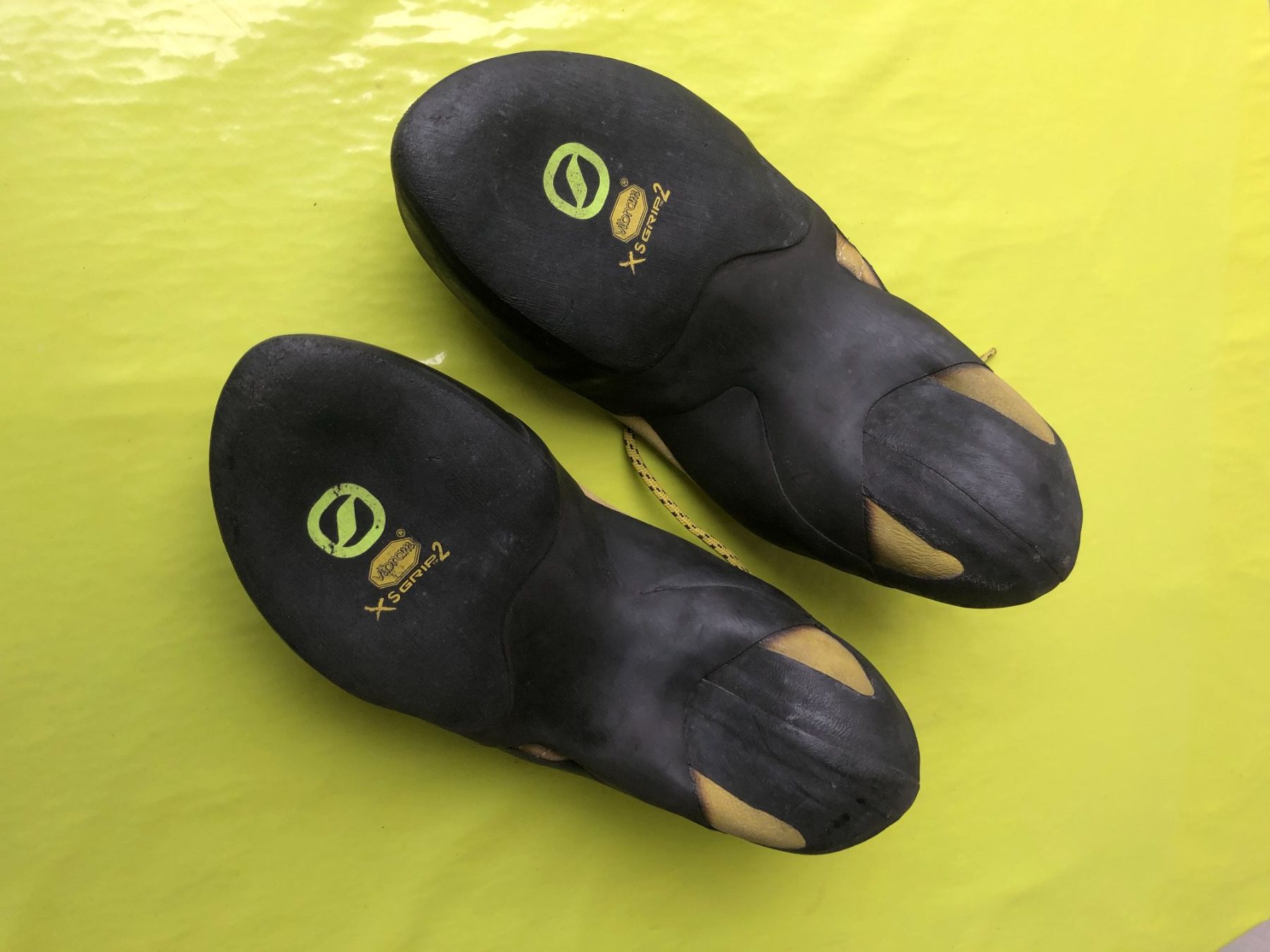 Scarpe da uomo: Scarpa Kletterschuhe 43.5 – Nuovo (secondo la descrizione) da Bern venduto da SaWeBe 1