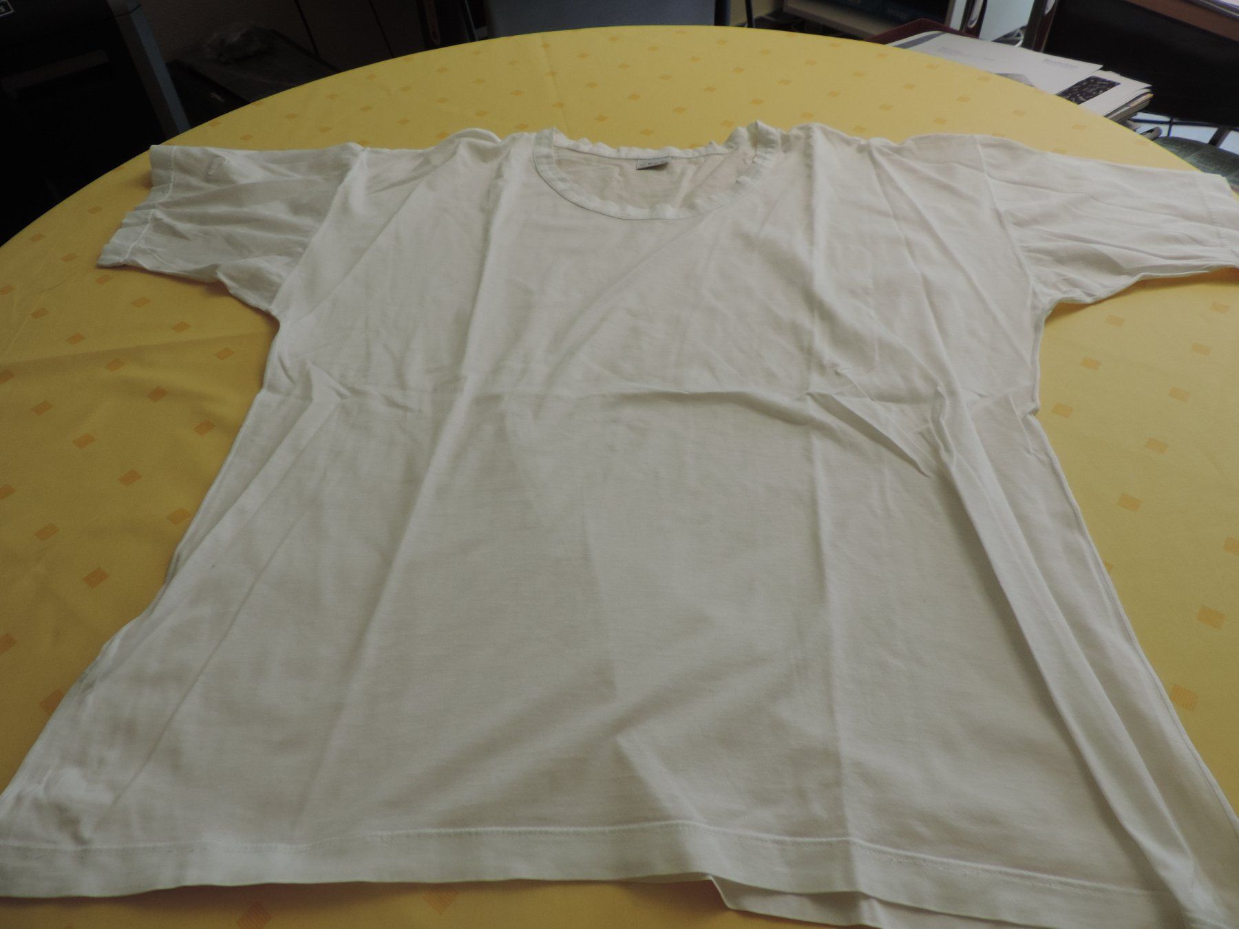 Bogner T-shirt: weisses Bogner T'Shirt – Nuovo (secondo la descrizione) da Menziken venduto da Feh 1