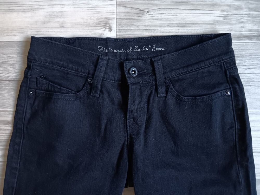 Levi's Jeans: Jeans-Short LEVIS  STRAUSS   Taille / Grosse W25 – D'occasion à Cossonay-ville par Super-Price-Quality 1