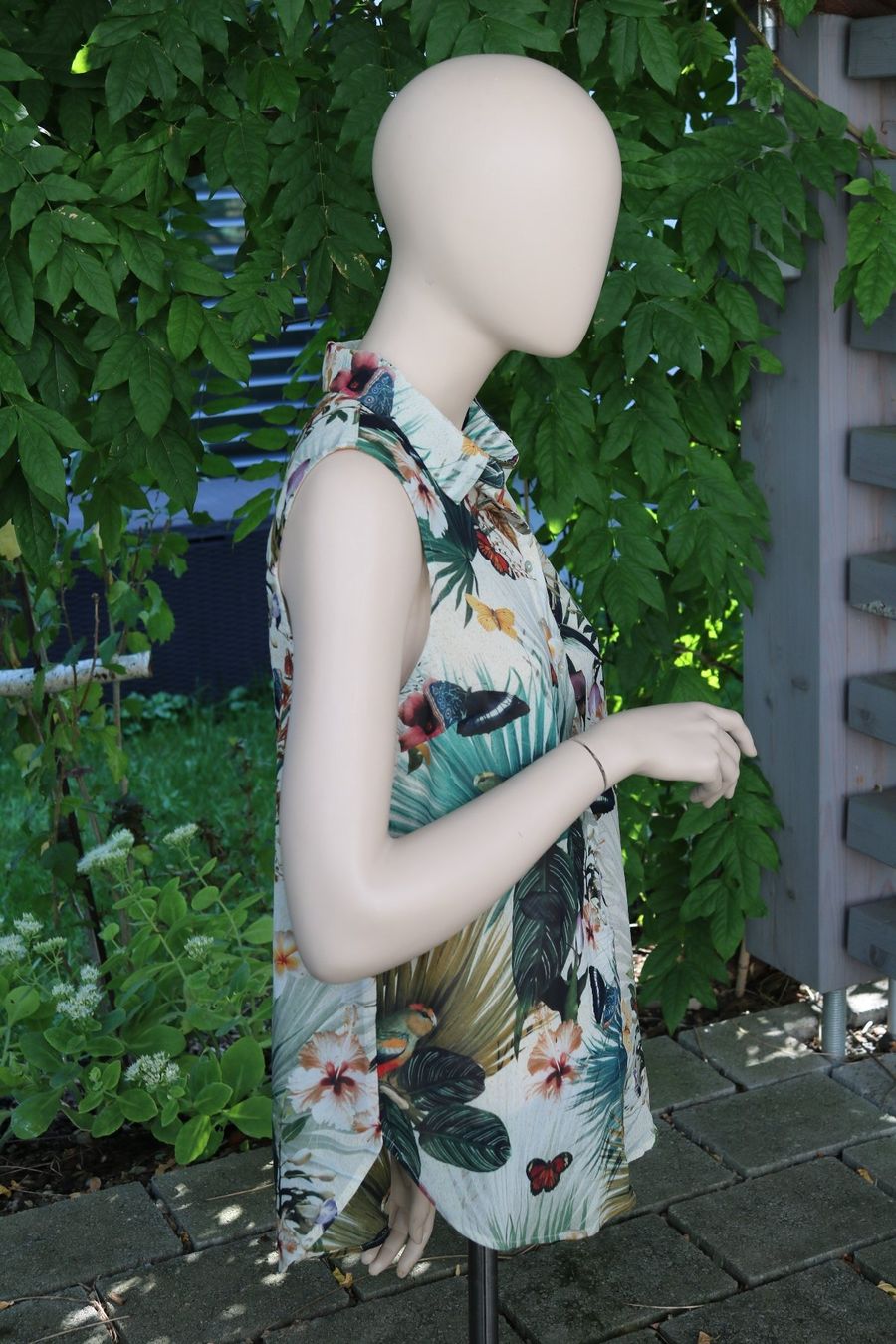 H&M Camicette: Ärmellose Bluse Marke H+M – Usato da Frick venduto da Beni58 3