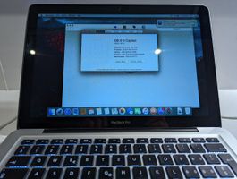 MacBook Pro (13", Mitte 2012) inkl. 2x Netzteile