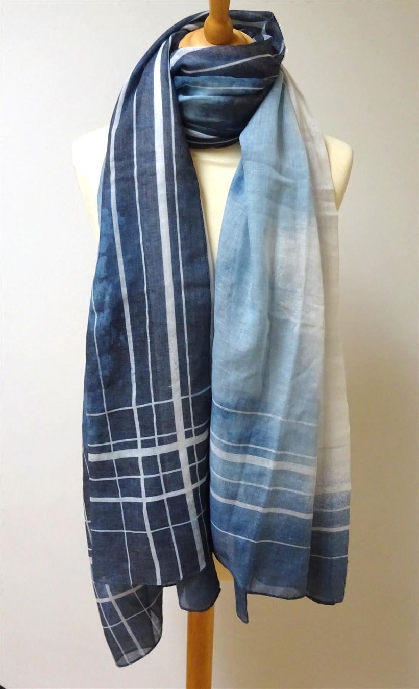 Foulard & Sciarpe: Talk About - Grosser Schal - Blautöne – Usato da Zofingen venduto da Justizia_01 2