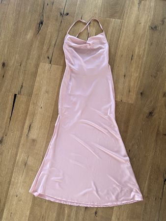 Elegantes Kleid Grösse S neuwertig