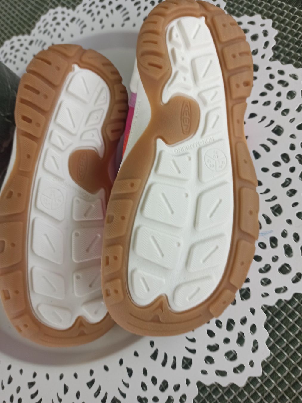 Keen Scarpe per ragazzi: Keen Knotch River OT Magenta 31 – Nuovo e nell'imballaggio originale da Kappel SO venduto da Flo25 2