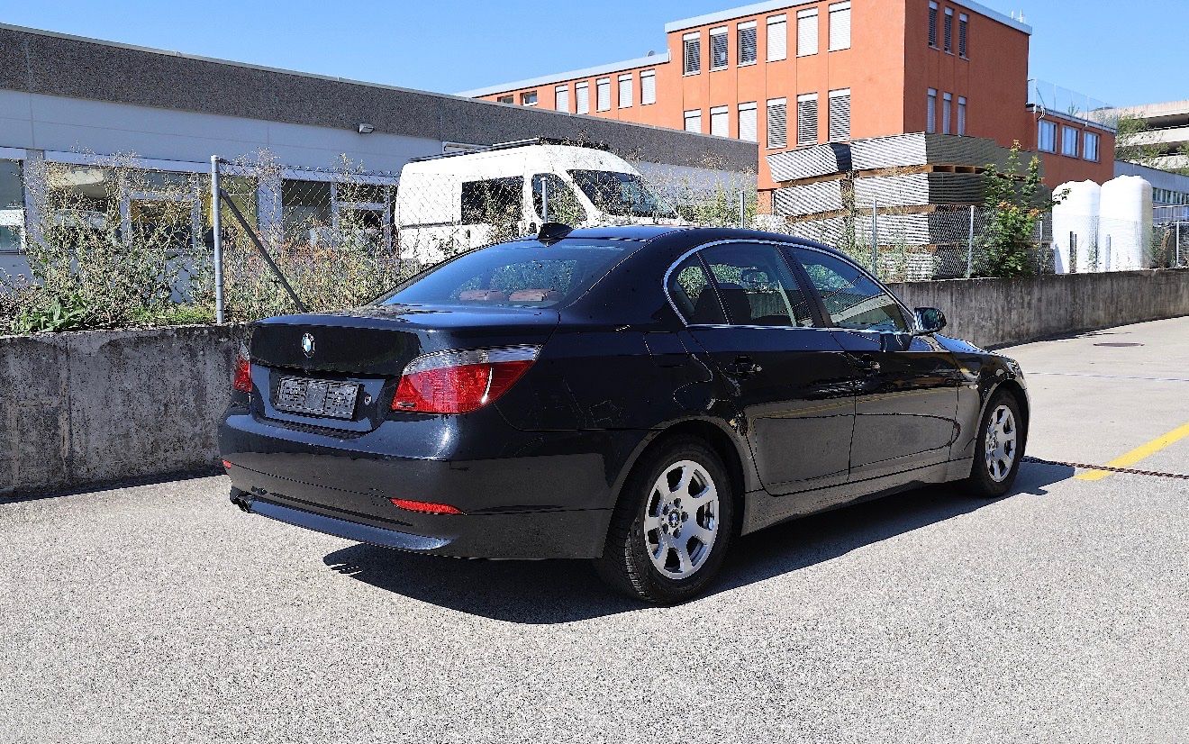 BMW Automobili: BMW 525d Automat – Usato da Rümlang venduto da AlbiniAutoGmbH 4