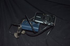 Canon IXUS 255 HS Digitalkamera mit Ladekabel und Ladegerät