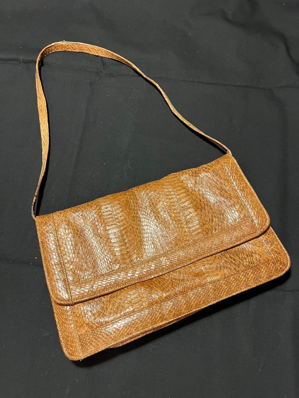 Taschen für Damen: Vintage Echtschlangenleder Handtasche / Clutch – Gebraucht aus Zürich von olivier0310 1